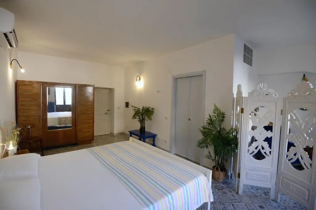 Charming, Spacious 3-bedroom Townhouse