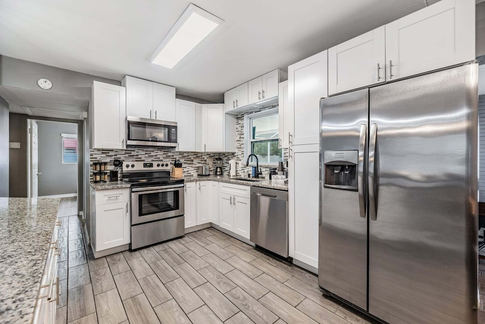 3442 Azalea Pl