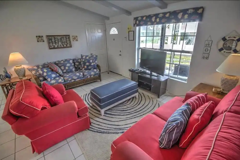 The 12th Month House 3 Bedroom Home by RedAwning