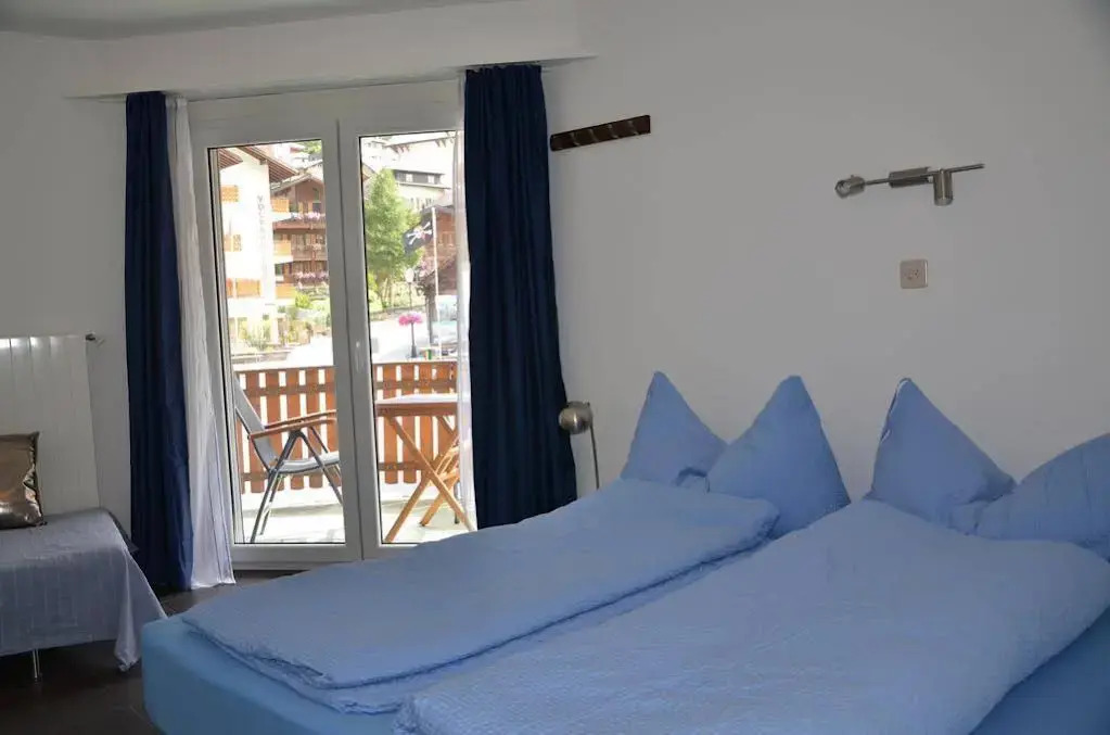 Apartments Steinbock - Mountain Views & Central Location