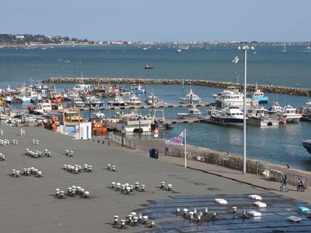 Jeanneau - Prestigious Dolphin Quays apartment on Poole Quay