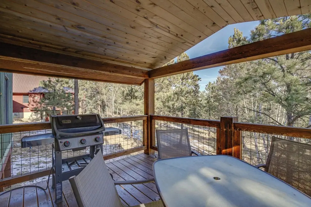 Lead Home w/ Pool Access: 3 Mi to Terry Peak Mtn!