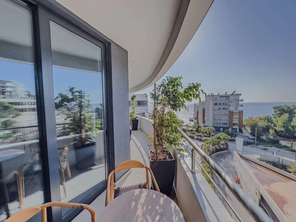 Zins Luxury Room 02 in Durr s