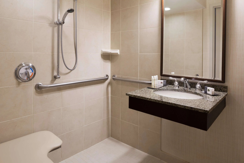 DoubleTree by Hilton Hotel & Executive Meeting Center Somerset