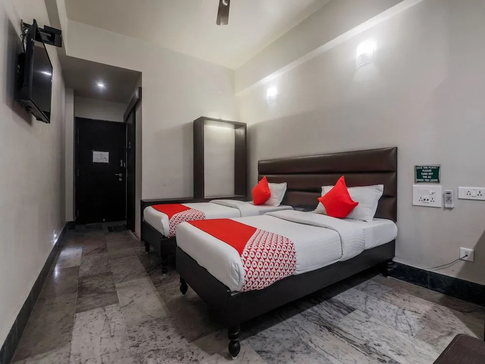 OYO 14995 Hotel Starline Paltan Bazar