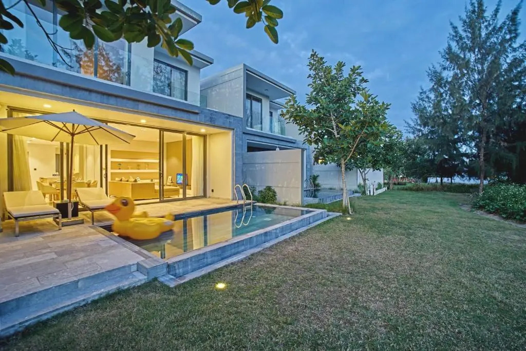The Point Villas Resort by Danatrip