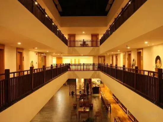 Shanghai Jingxin Guiwo Hotel (Luodian Ancient Town Baoshan Temple Branch)