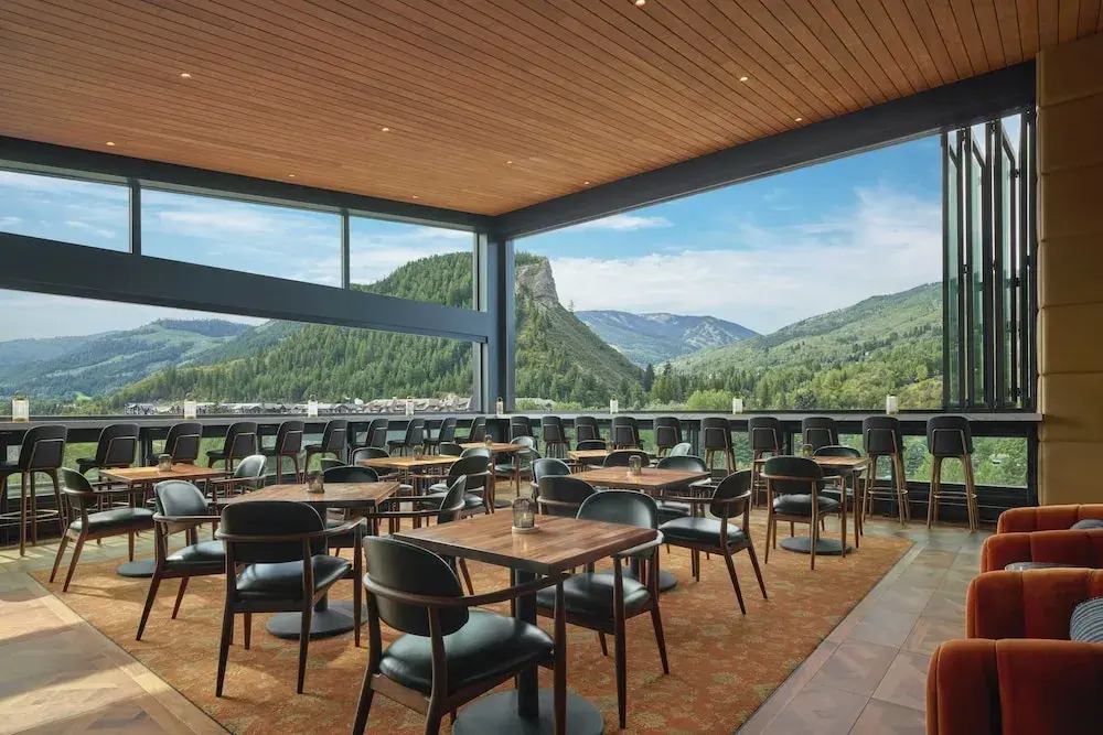 Beaver Creek Solace by Avantstay Studio w/ Resort Pool + Hot Tub Premier Avon Location