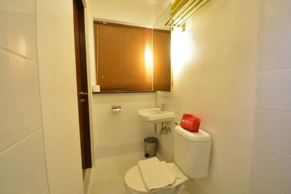 ZEN Rooms Kemang Ampera