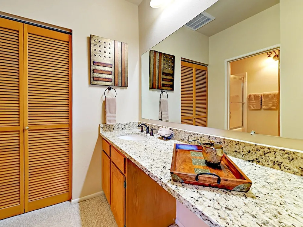 3754 Navajo Trail Townhouse Unit 80 - 4 Br townhouse by RedAwning