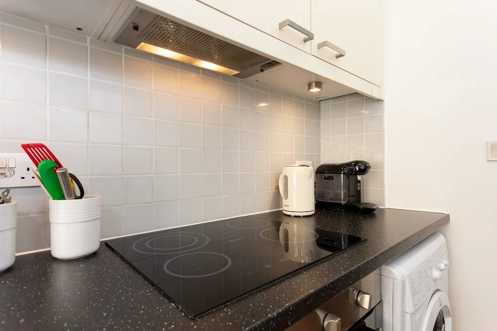 1 Bedroom Apartment In Fitzrovia Sleeps 4