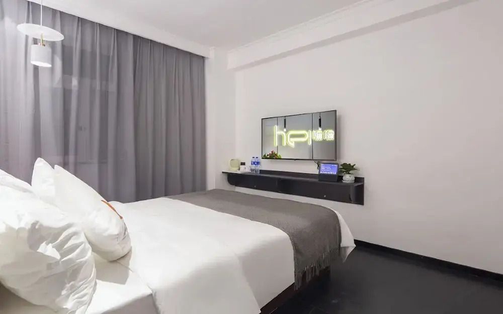 Starchain Heehee Hotel - Sanya Bay Walking Street Store