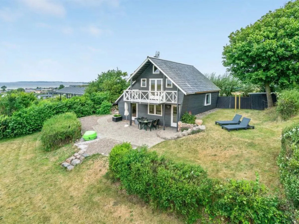 Holiday Home Chayton - 450m from the sea by Interhome