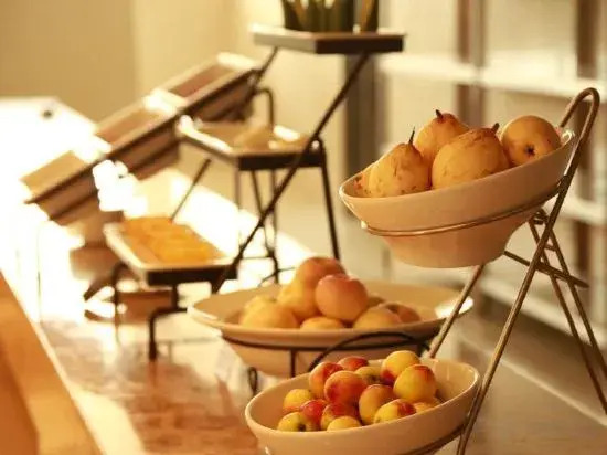 Gushi Yibai International Hotel