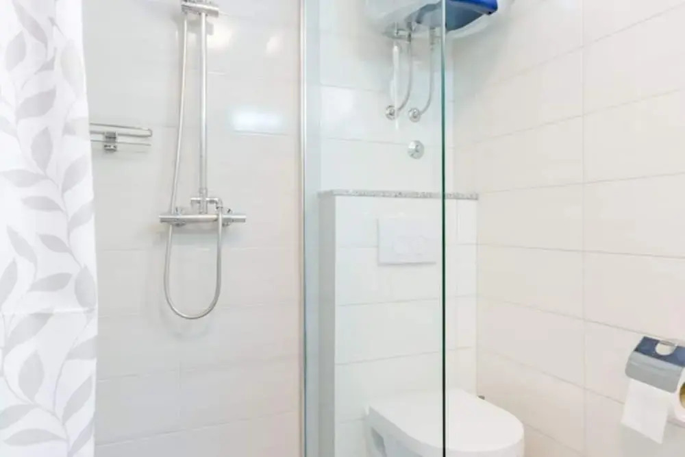 Apartment Karlo - Two Bedroom Apartment With Balcony