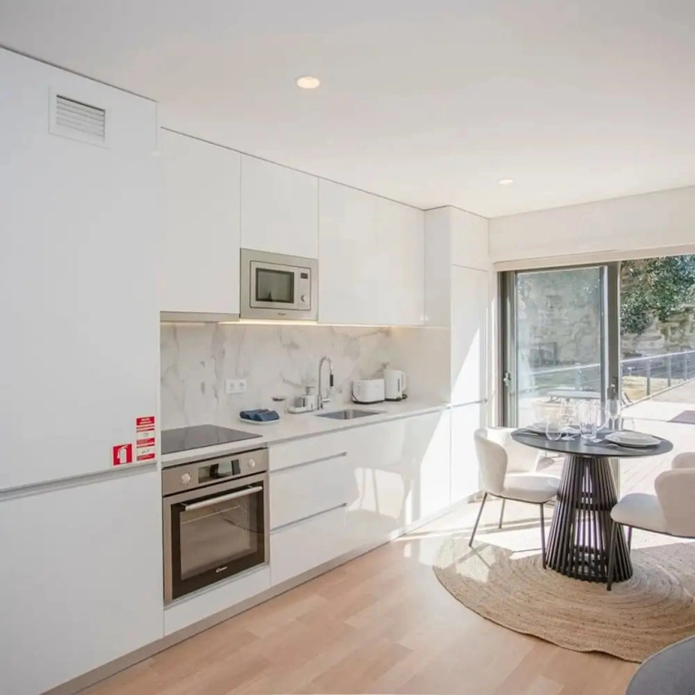 Liiiving in Porto - City Design Apartment A