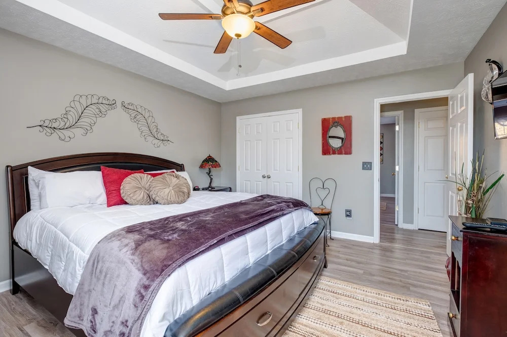 720 Veneta View Home