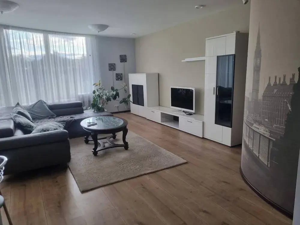 Serene 4-bedroom House Rental in Historic Rīga