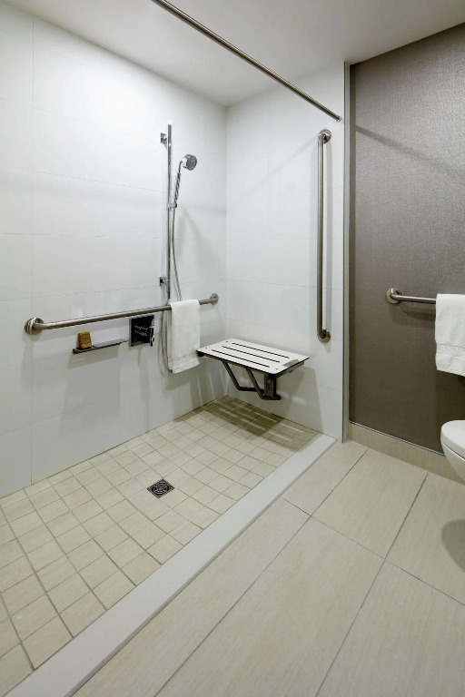 DoubleTree By Hilton Montreal