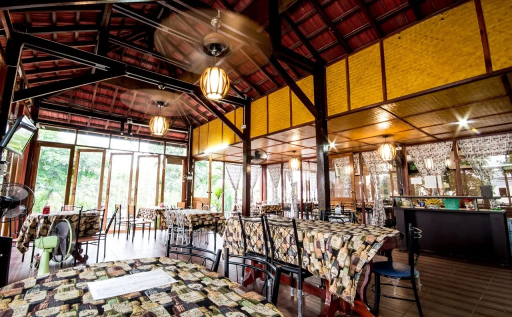 Eve ka Amp Resort