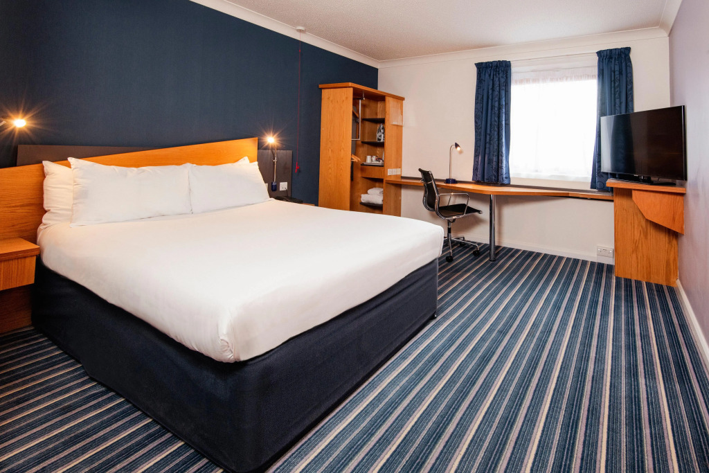 Holiday Inn Express Northampton - South by IHG