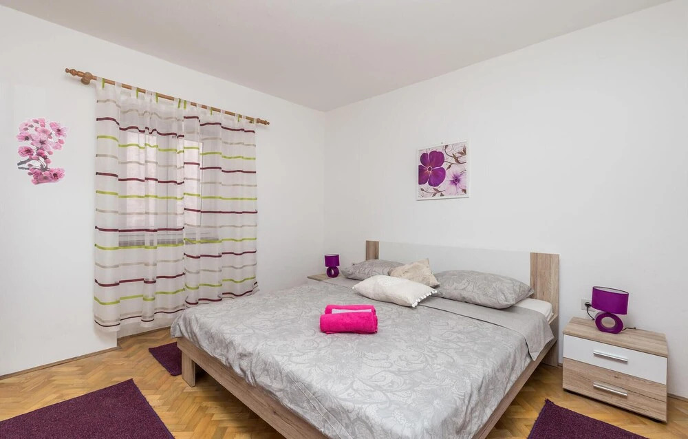 Nice Home in Pag With Wifi and 5 Bedrooms