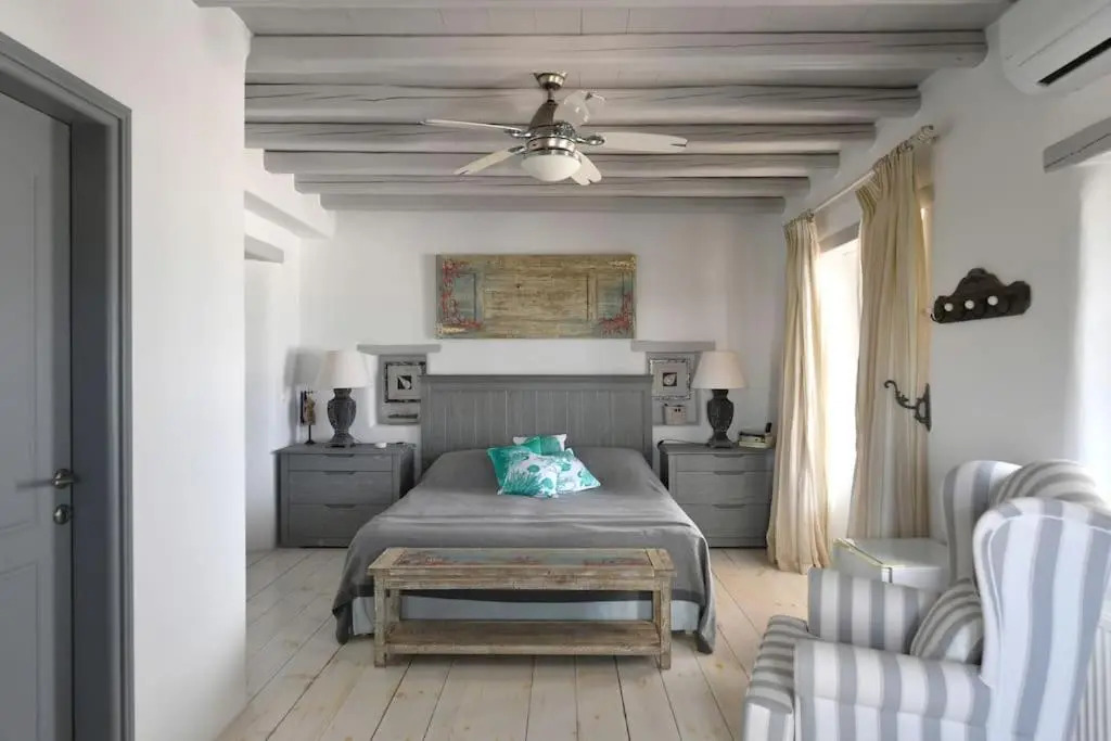 Sunray Pounta Paros Beachfront Villa near Kitesurf