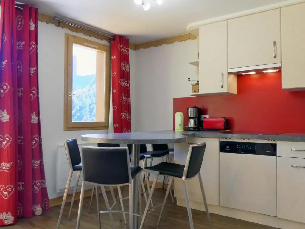 Appartement Méribel, 2 pièces, 6 personnes - FR-1-182-102