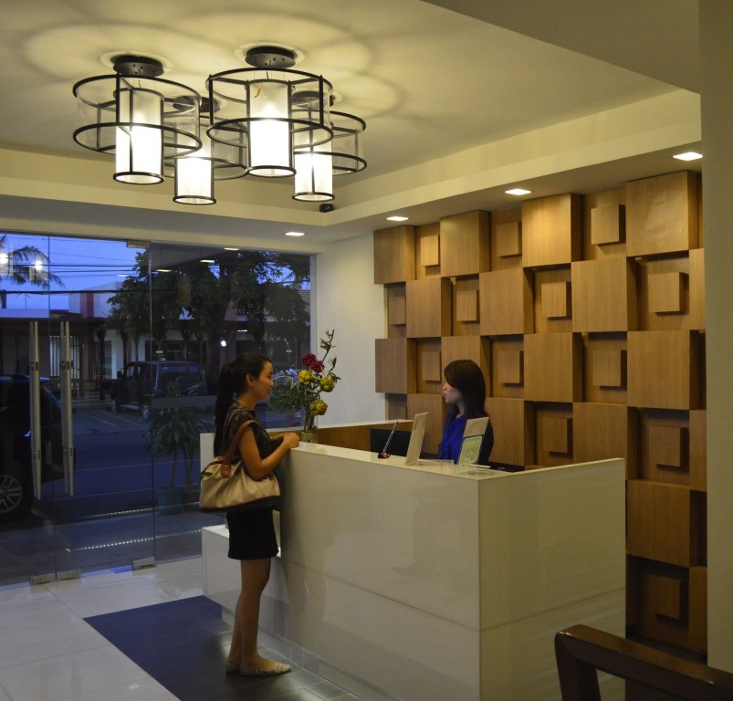 Tacloban Plaza Hotel
