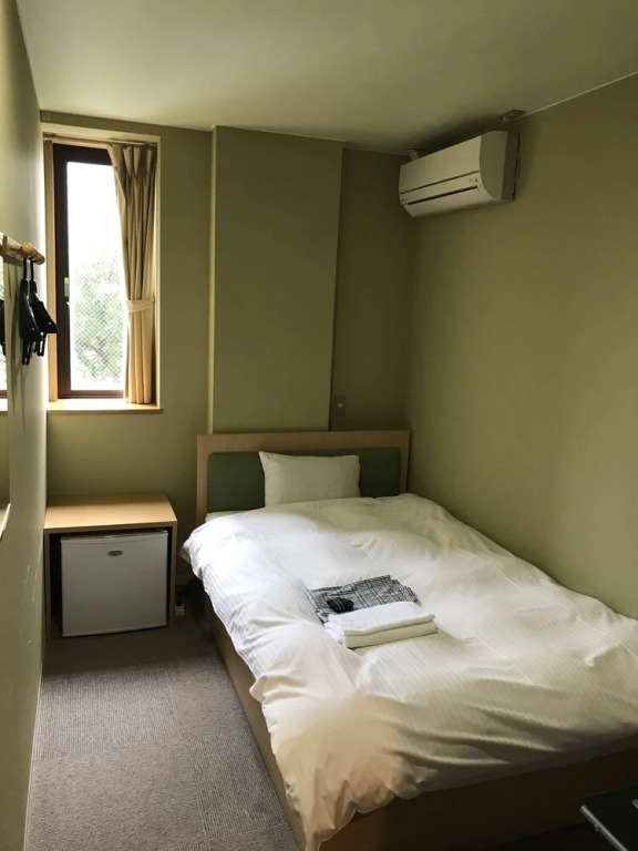 Station Hotel 25