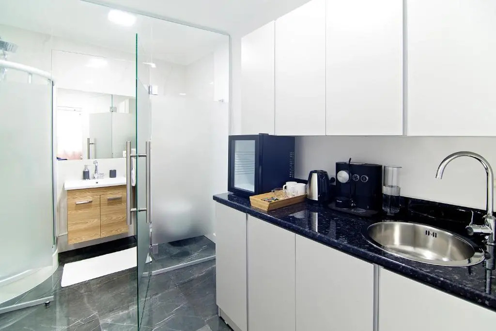 1st City Apartments