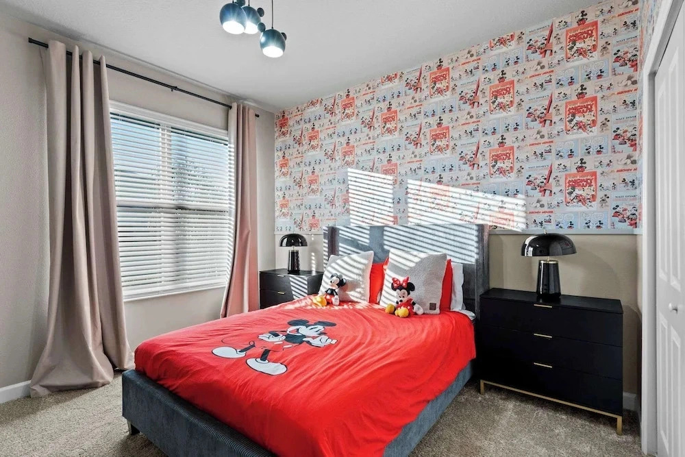 Private Pool & Game Room at Family Villa Near Disney