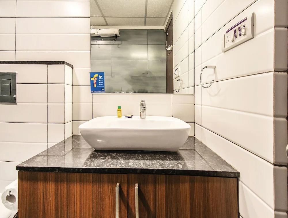FabHotel Oakwoods Serai