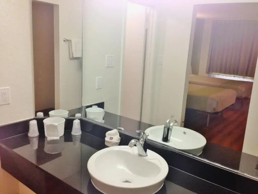 Motel 6-Austin, TX - Midtown