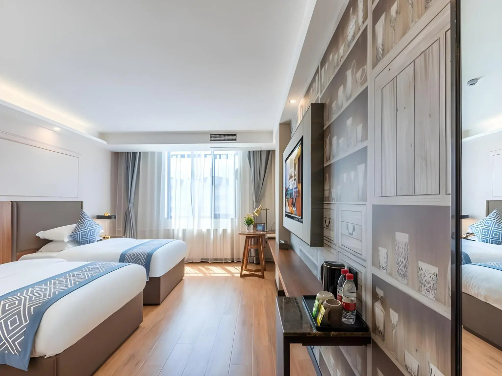 GEM Hotel Fuyang Linquan County Guangming Nan Road