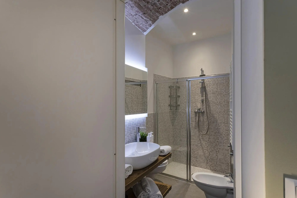 Vegetti Twins Apartment B by Wonderful Italy