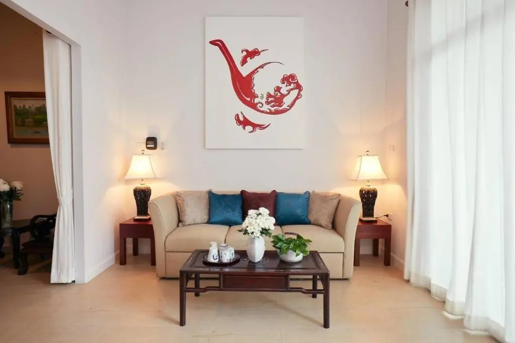 Yo-yo house