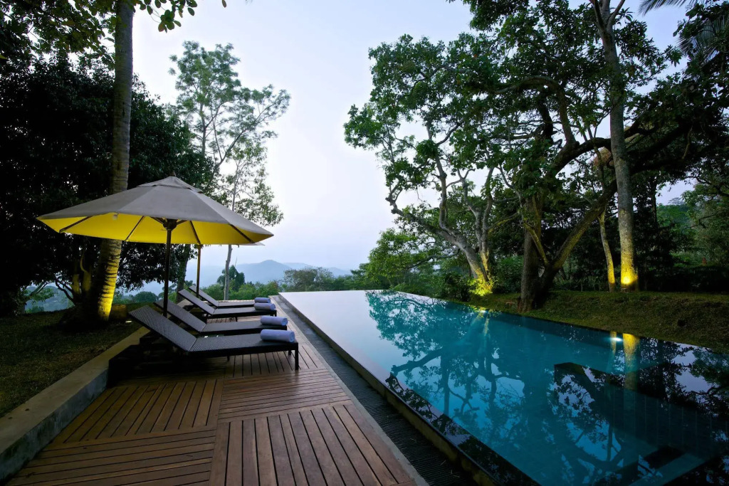 Mountbatten Bungalow- Thema Collection