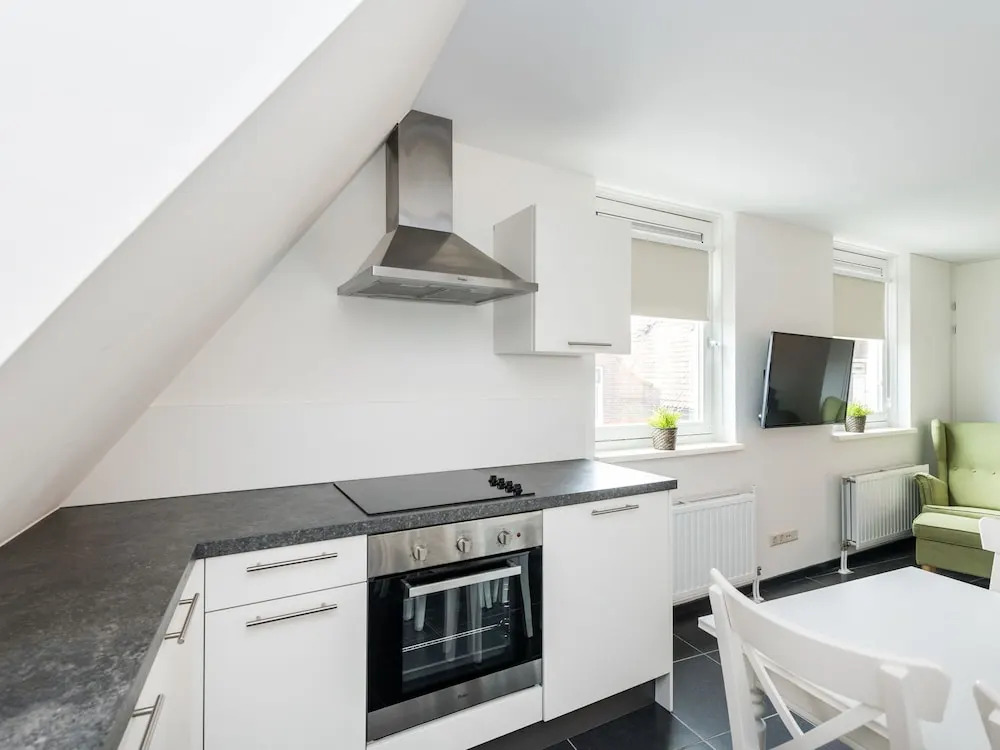 Lovely Holiday Home in Ouddorp Near Lake