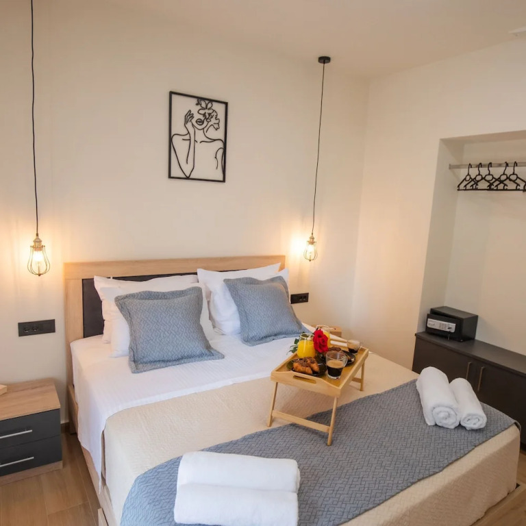Calliopes Rhodes City Comfort