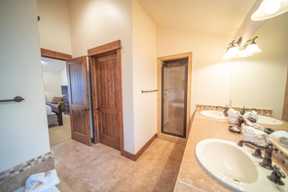 Keystone Sanctuary 248 by SummitCove Vacation Lodging