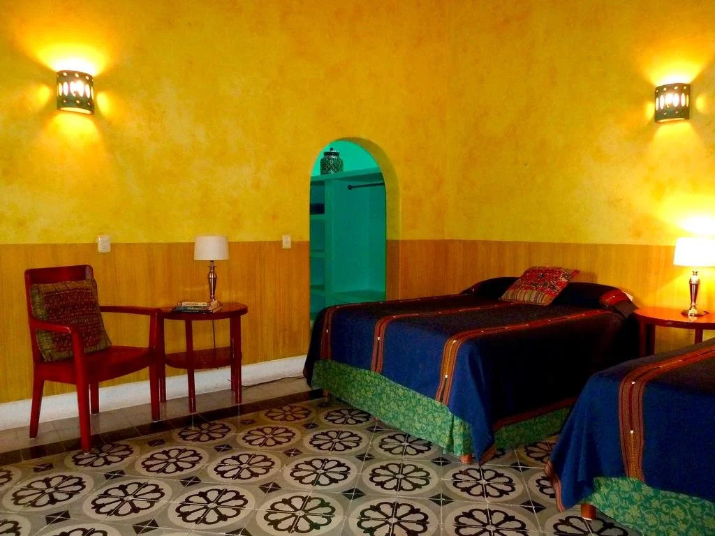 Hotel Medio Mundo
