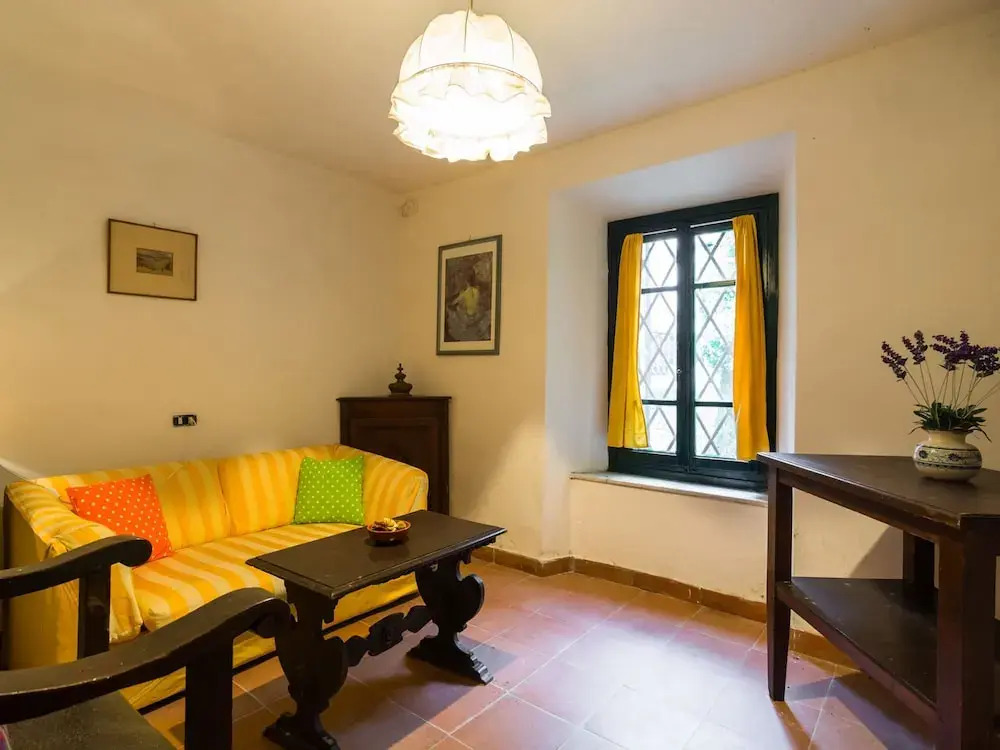 Holiday Home in Migliorini with Pool & Nature
