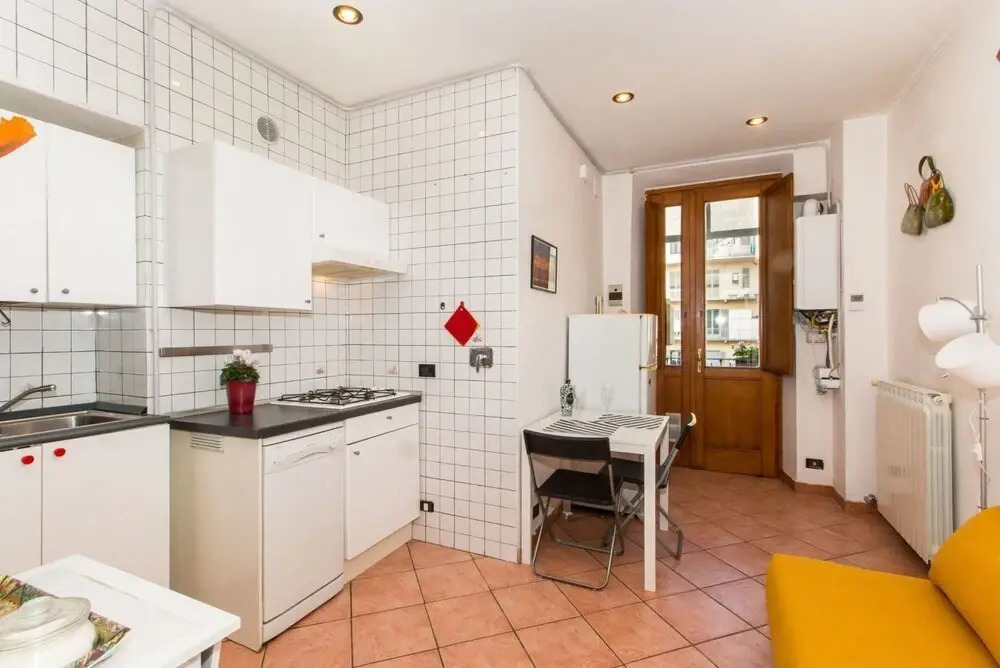 Bright Mini Apartment Valentino