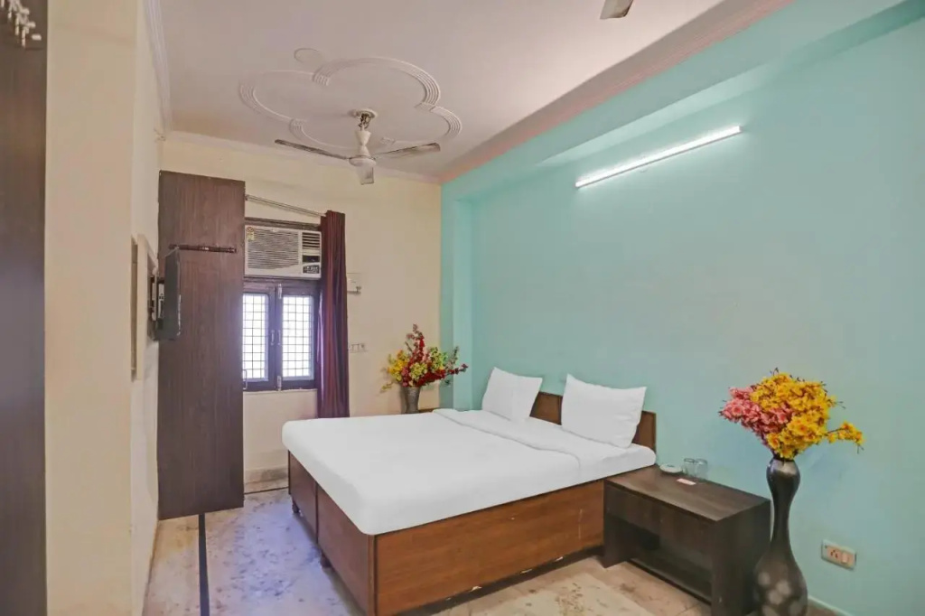 OYO Flagship 80533 Green Homes