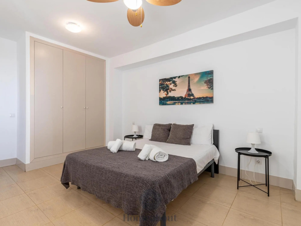 CERVANTES Apartment 36 2BT 1BR