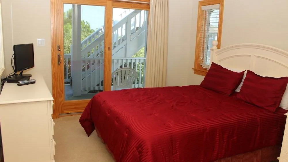Bikini Bottom - 6 Br Home