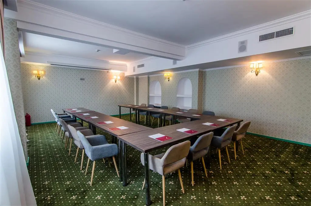 Hotel Lido by Phoenicia