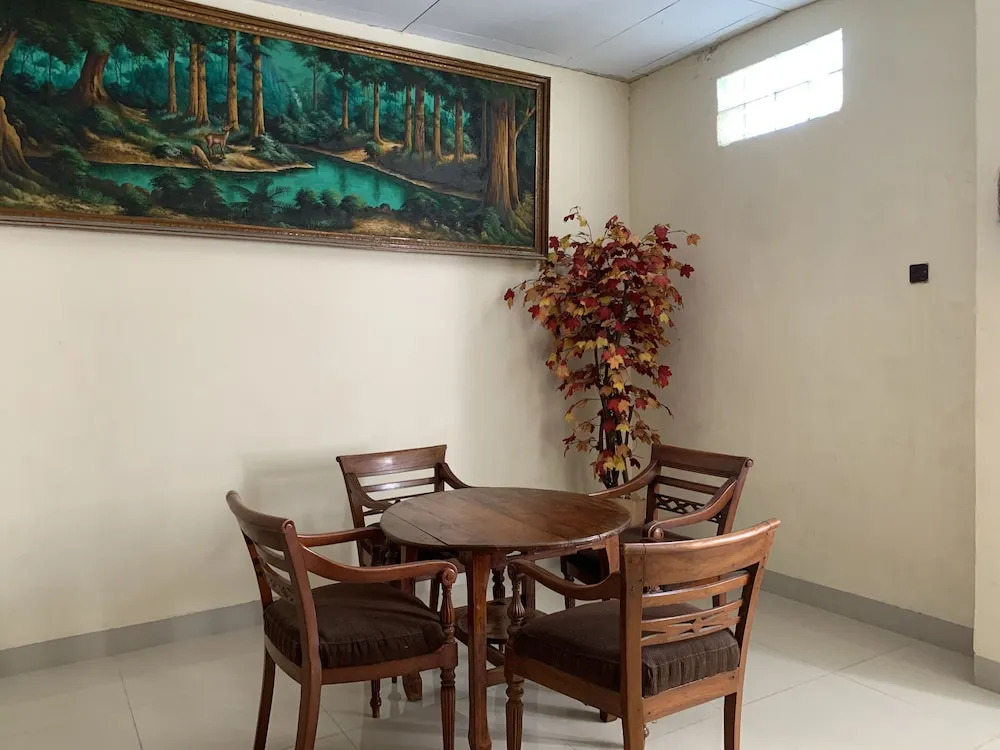 Hotel O Penginapan Fauziah Syariah Near Mesjid Taqwa Mamminasae