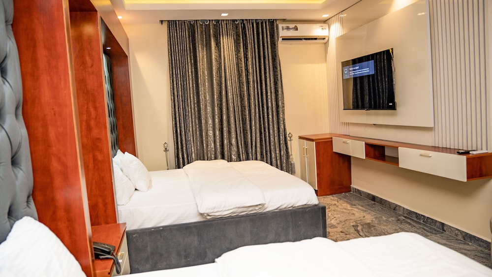 Perly Gate Residence Uyo